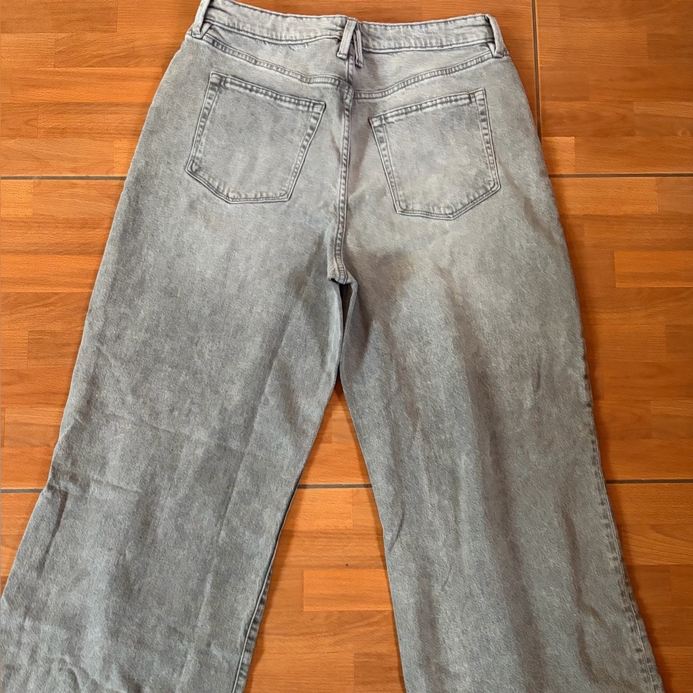 Good American Gray Good Ease Straight Leg Jeans - Picture 2 of 5